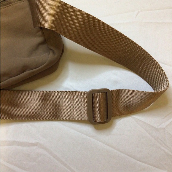Tan Crossbody Bag with Adjustable Strap and Durable Fabric - Picture 8 of 9